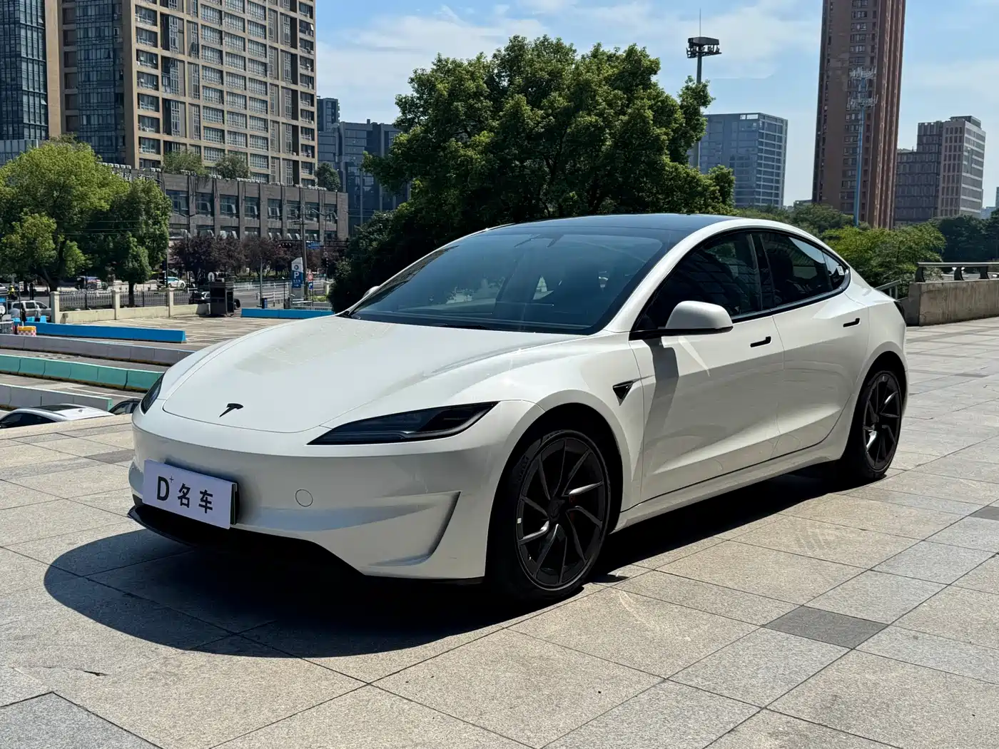 Tesla Model 3 2024
