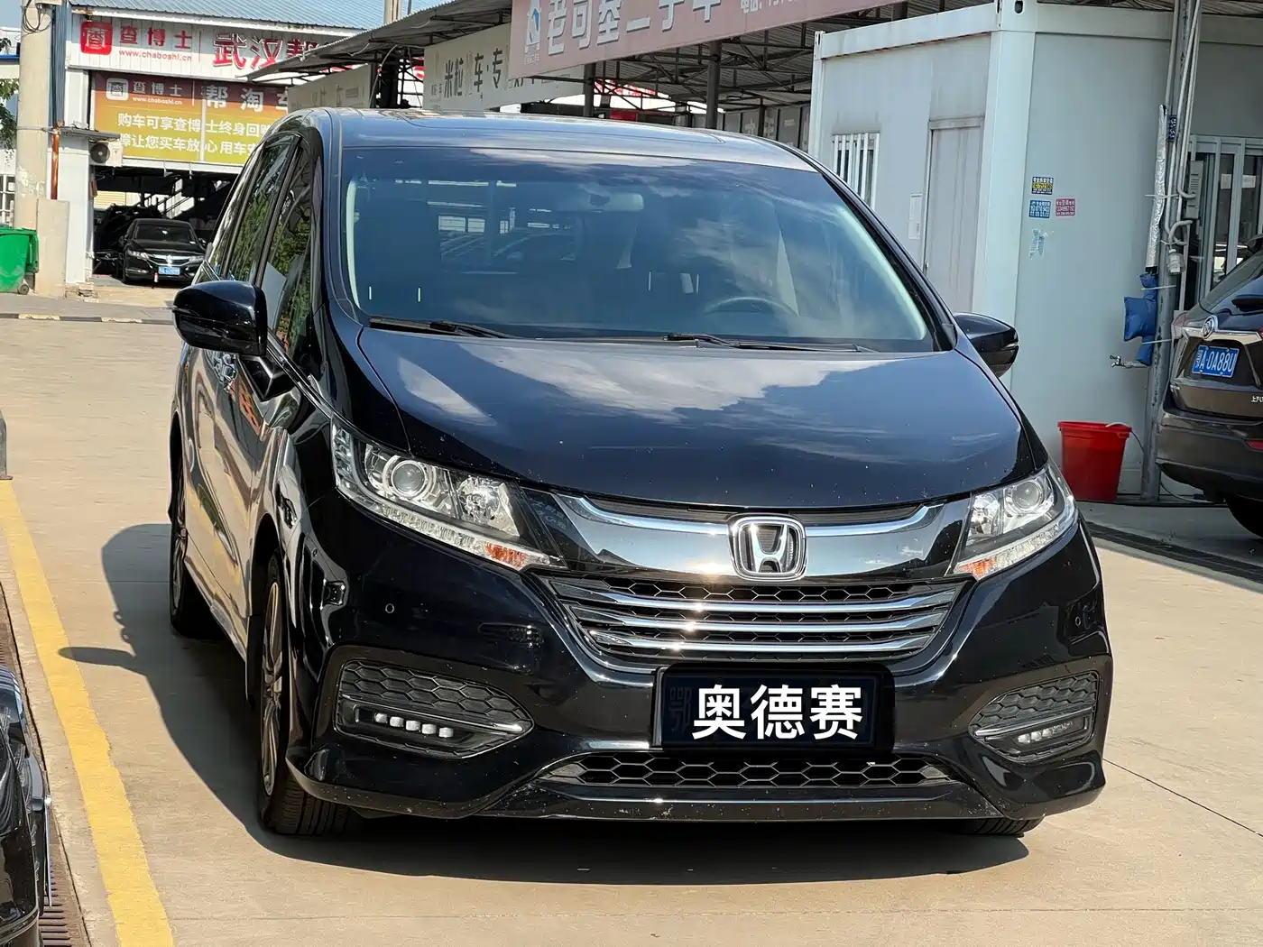 Фото 3 - Honda Odyssey