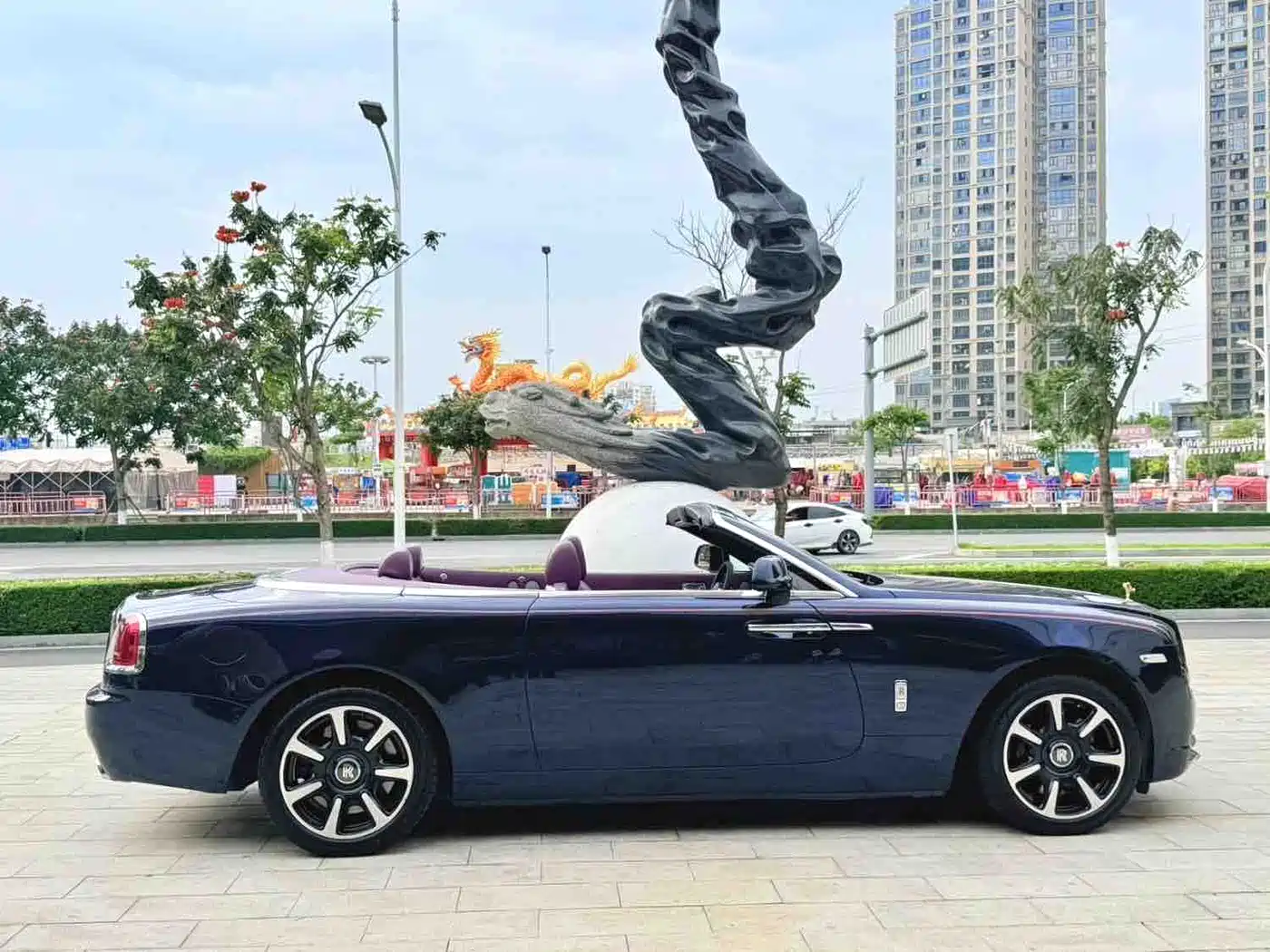 Rolls-Royce Dawn 2018 6.6T Standard фото 14
