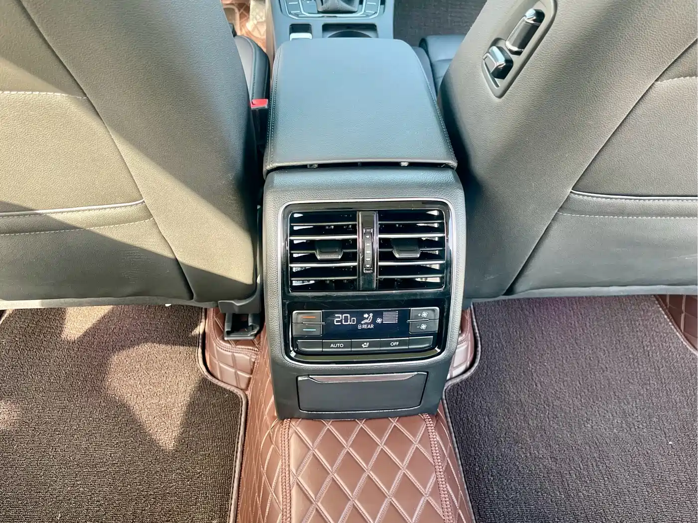 Volkswagen Magotan 2019 380TSI DSG Luxury China V фото 16