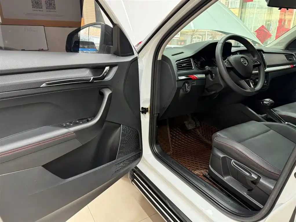 Škoda Kamiq 2023 Facelift GT 1.5L Auto Premium Edition фото 8