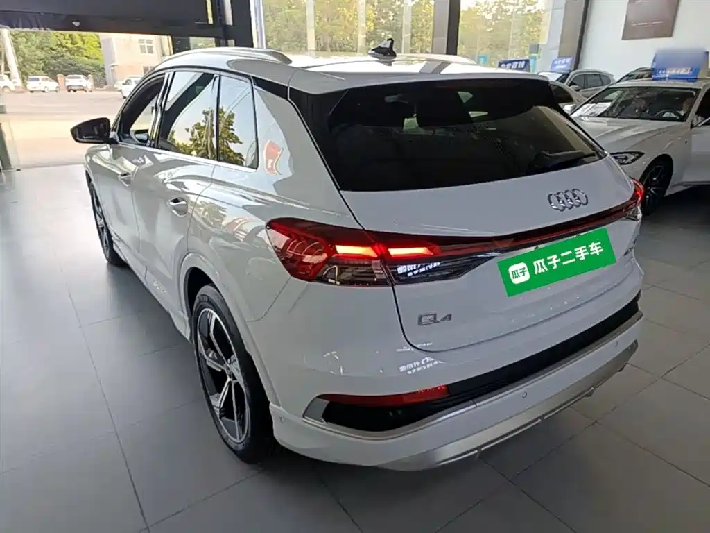 Audi Q4 e-tron 2023 40 e-tron Innovation Edition фото 5
