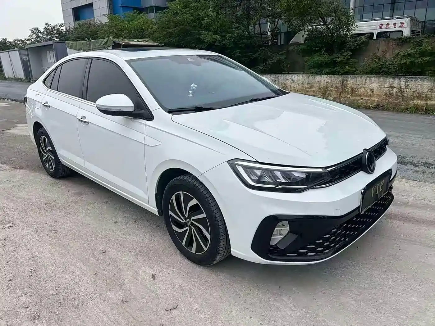 Фото 2 - Volkswagen Lavida