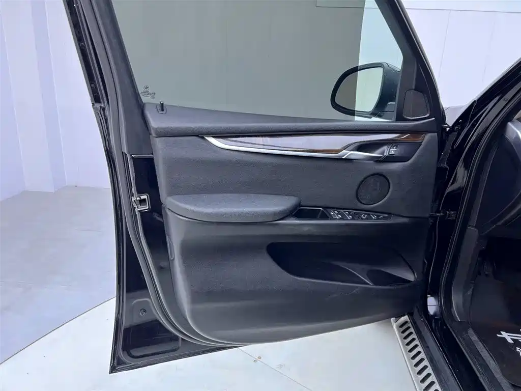 BMW X5 (Import) 2014 xDrive35i Leading фото 15