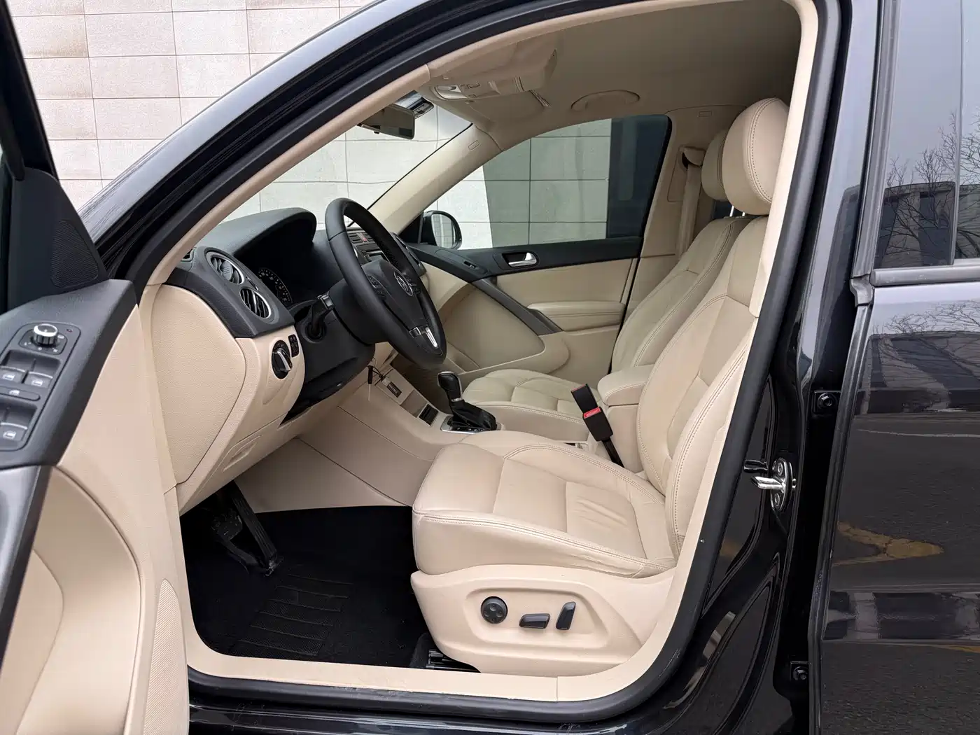 Volkswagen Tiguan 2012 1.8TSI Automatic 4WD Trend Edition фото 7
