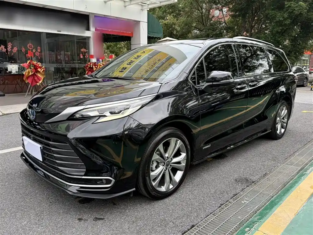 Toyota Sienna 2023 2.5L Hybrid Premium Edition