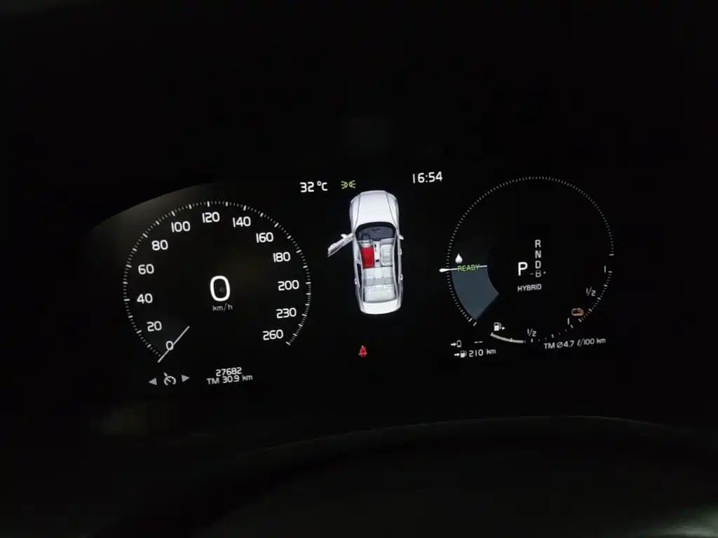 Фото 12 - Volvo S60 Plug-in Hybrid