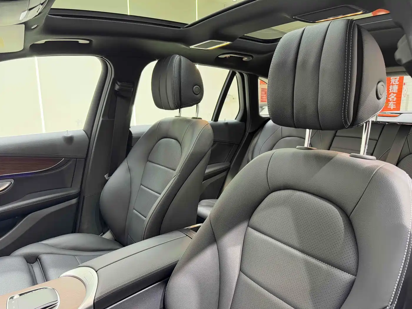 Mercedes-Benz GLC 2020 GLC 300 L 4MATIC Luxury фото 38