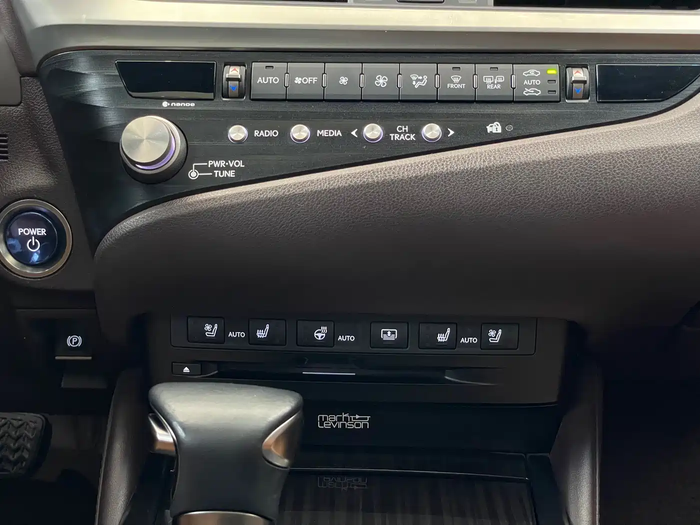 Lexus ES 2021 300h Executive Edition фото 16