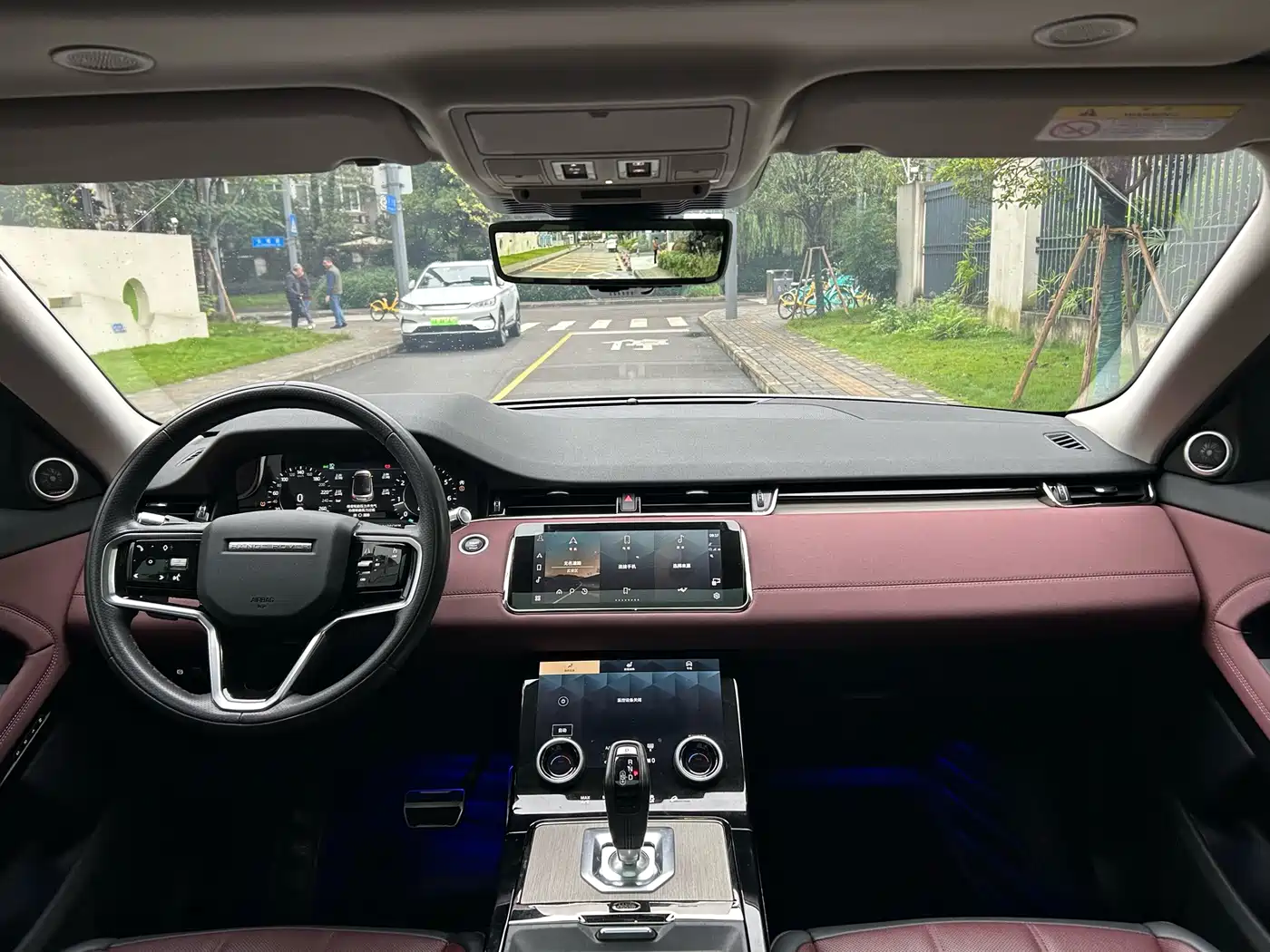 Land Rover Range Rover Evoque 2022 Range Rover Evoque L 249PS R-Dynamic Luxury Edition фото 24