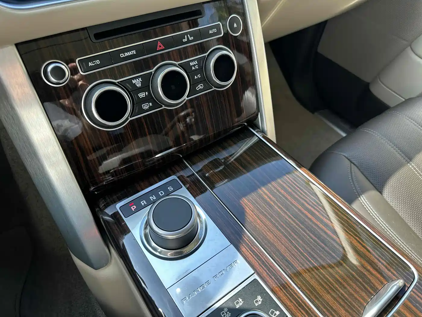 Land Rover Range Rover 2014 3.0 SC V6 Vogue фото 13