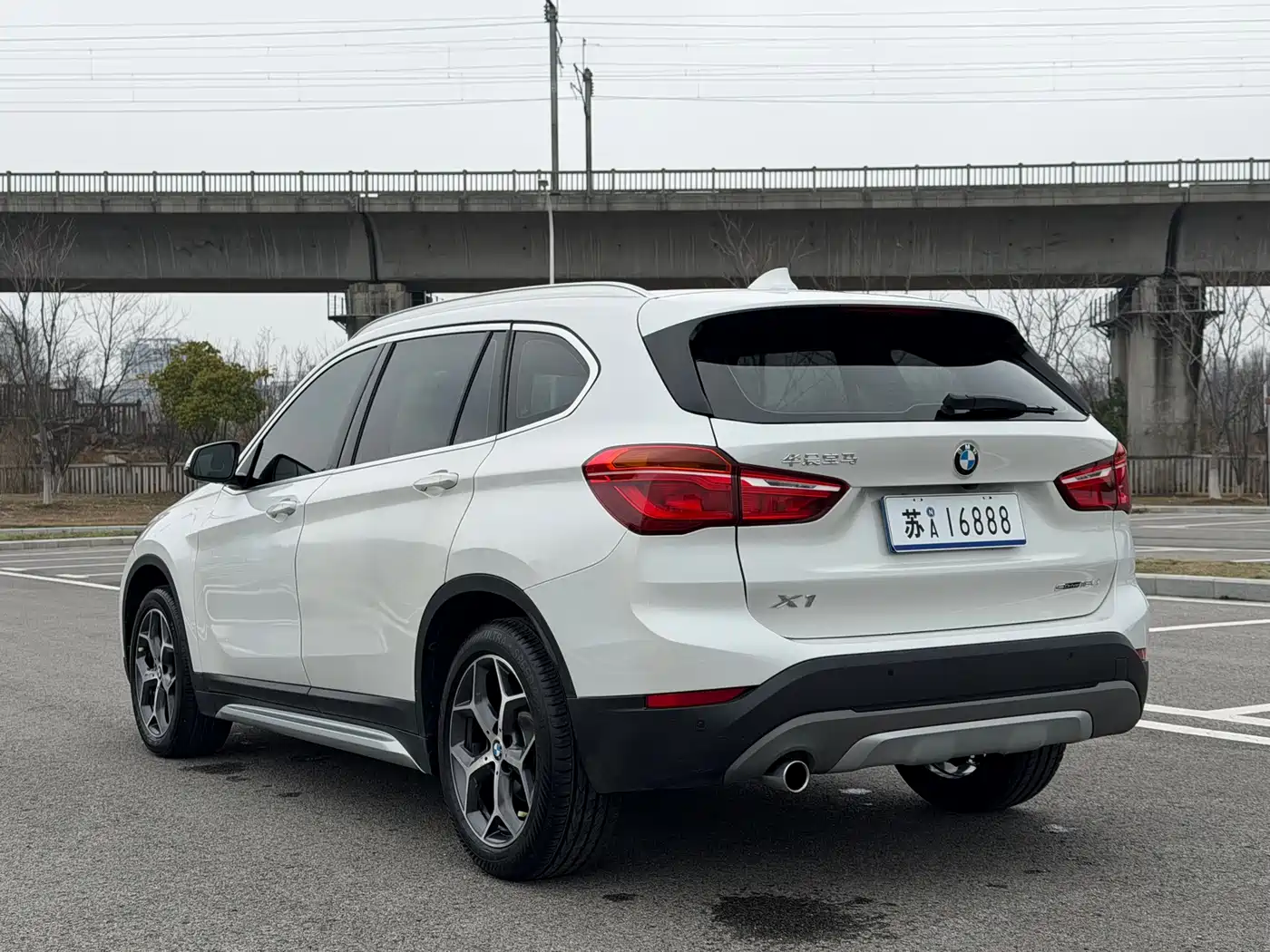 BMW X1 2019 sDrive18Li Premium Model фото 5