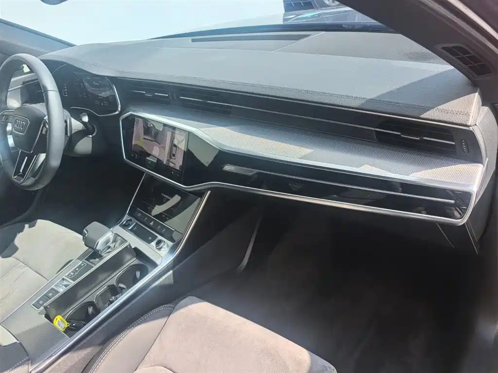 Audi A6L 2021 40 TFSI Luxury Sport фото 8