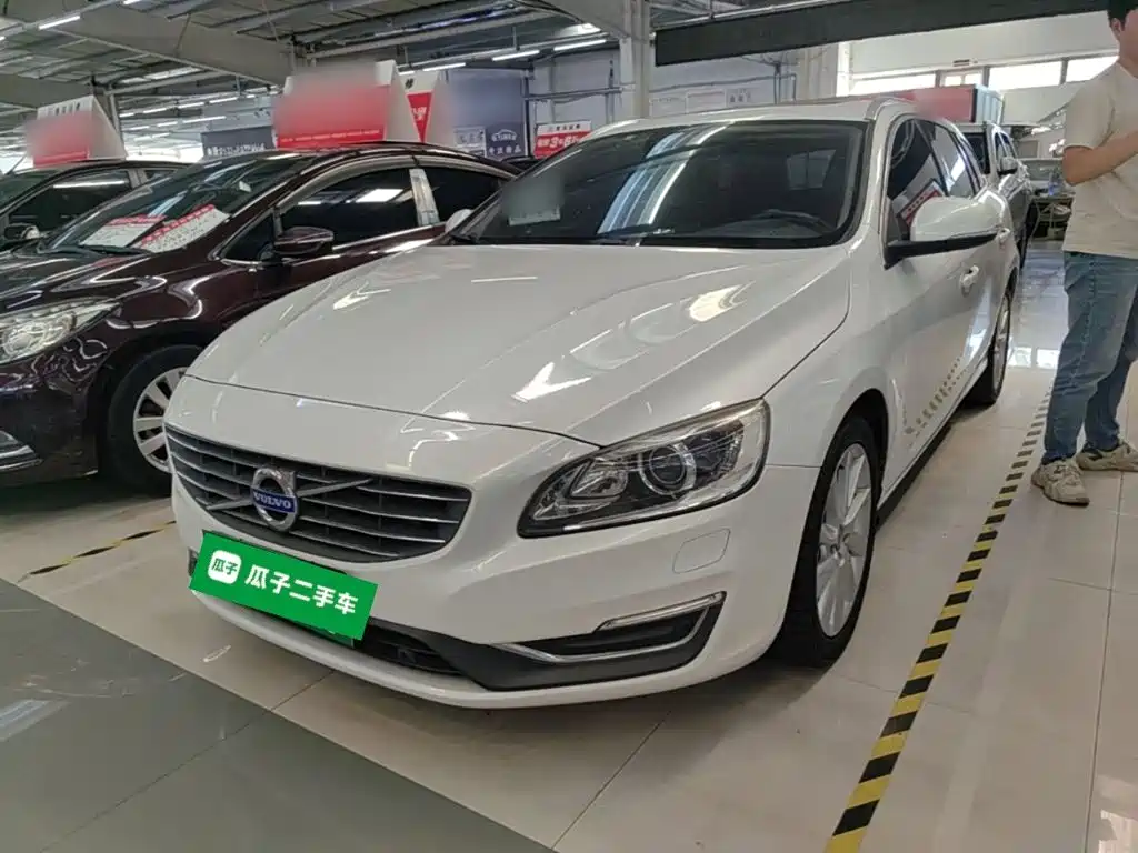 Volvo V60 2015 2015 T5 Momentum