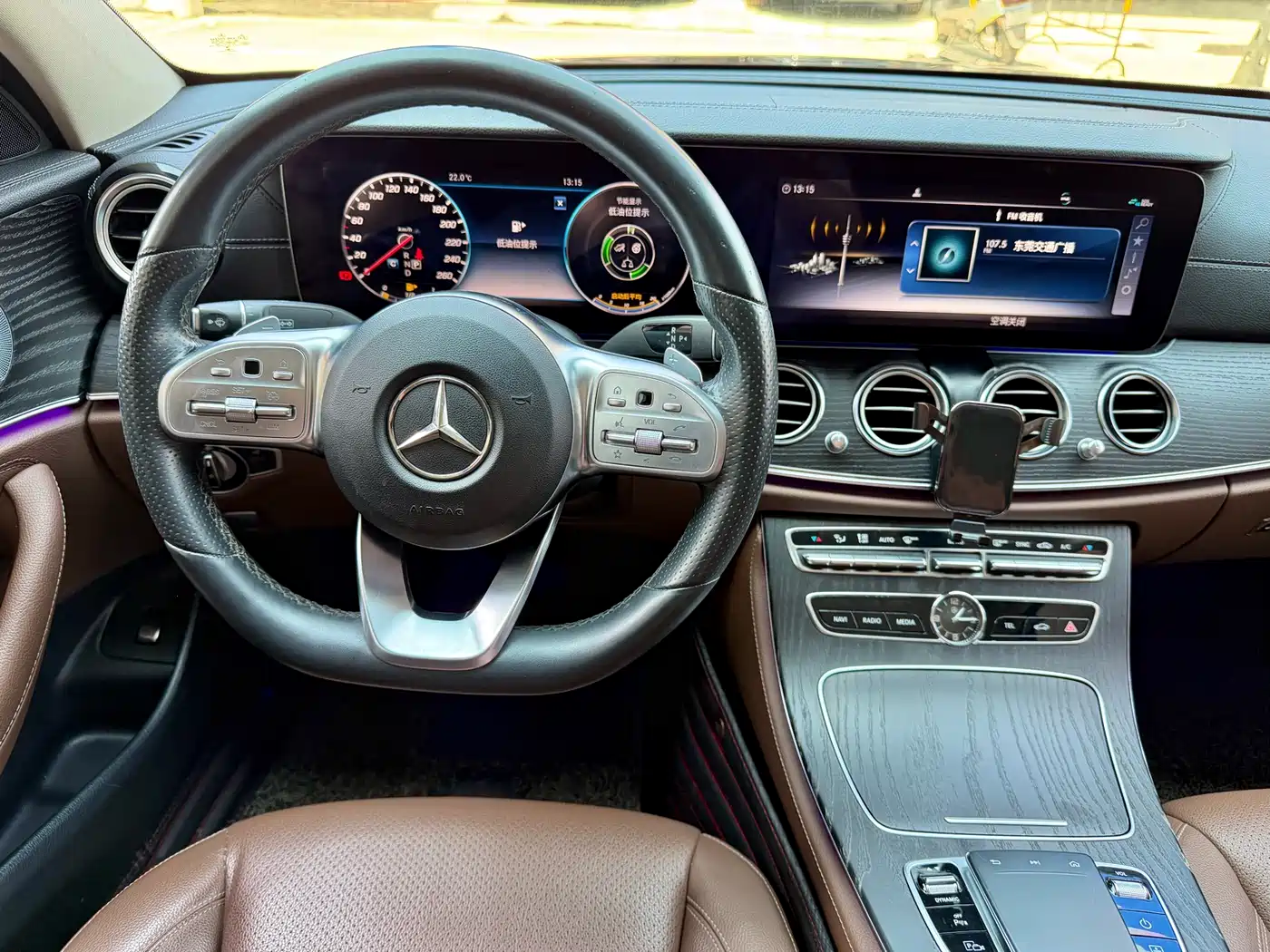 Mercedes-Benz E-Class 2020 E 300 L Sport Luxury Model фото 9