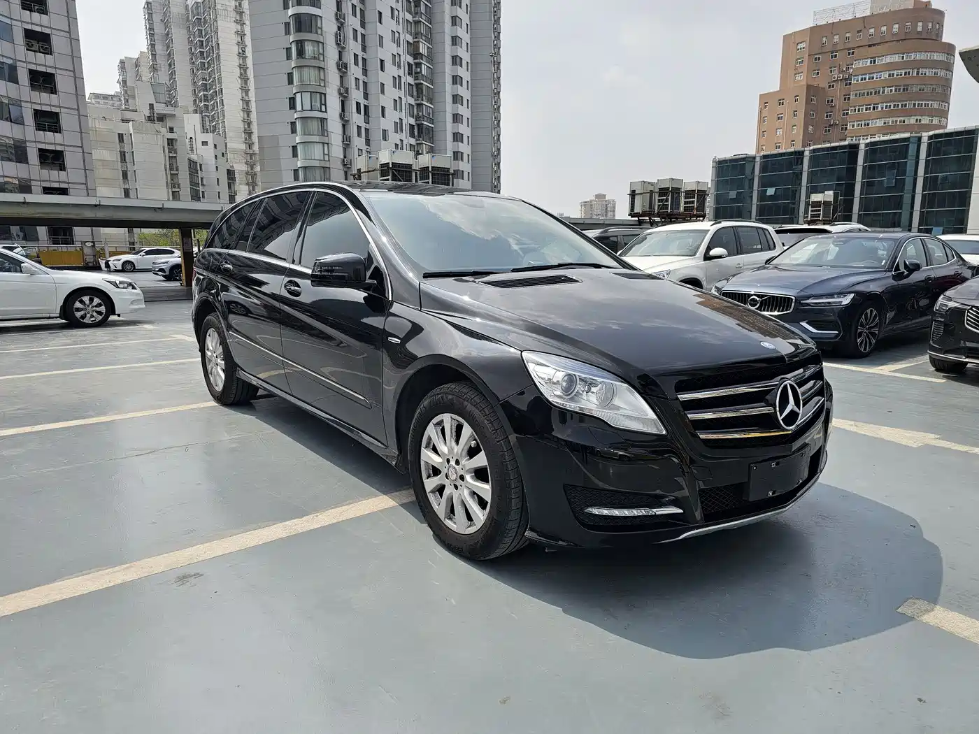 Mercedes-Benz R-Class 2017 R 320 4MATIC Business Collector's Edition фото 3