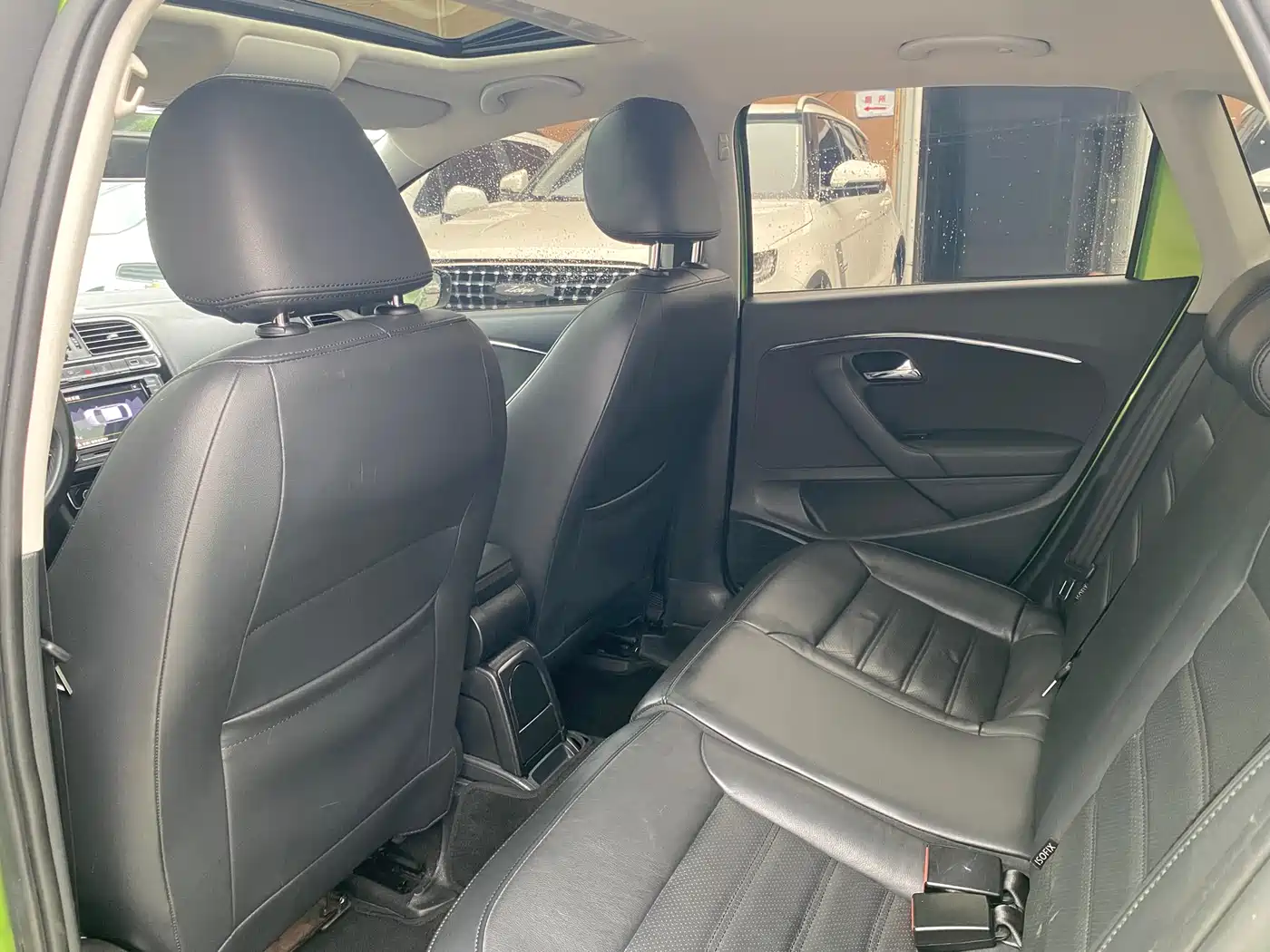 Volkswagen Polo 2013 1.6L Automatic Comfort Edition фото 10