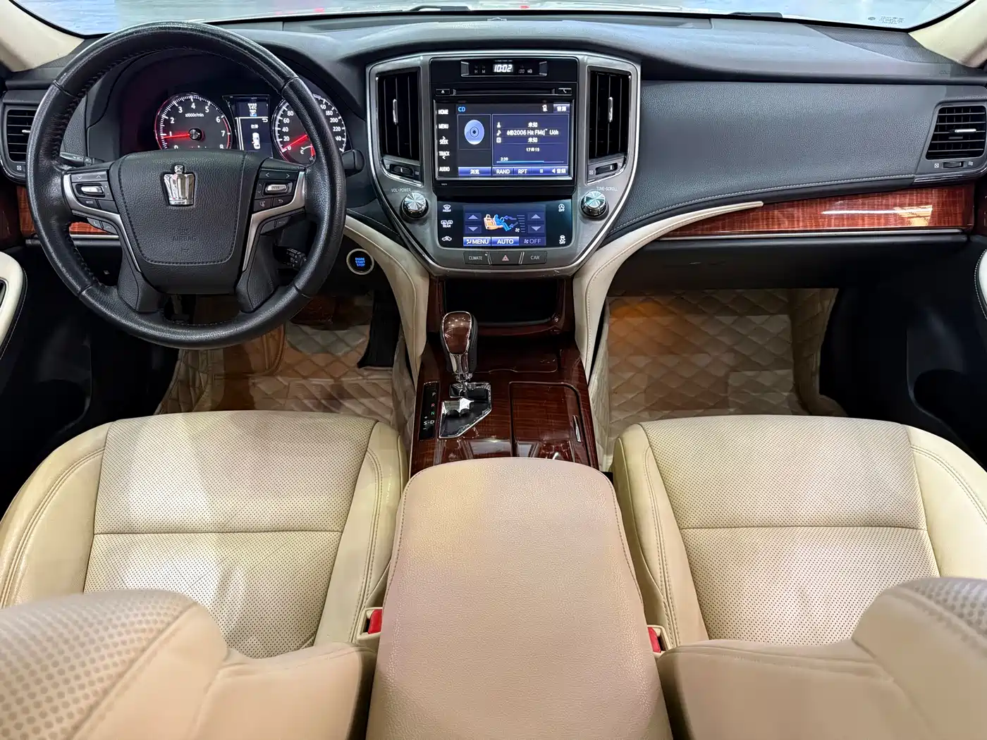 Toyota Crown 2015 2.0T Fashion фото 20