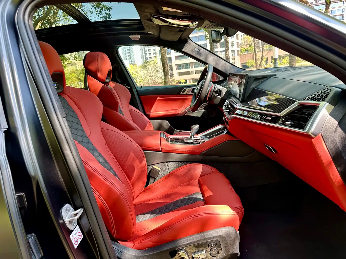 BMW X6 M 2023 Model X6 M Thunder Edition фото 16