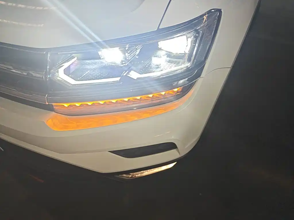 Фото 24 - Volkswagen Tharu