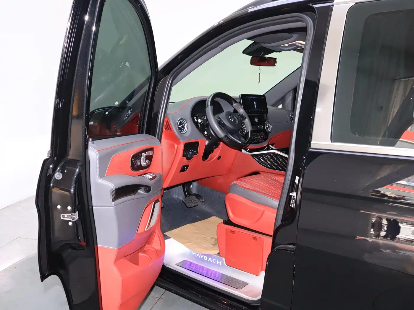 Mercedes-Benz Vito 2023 2.0T Elite 7-Seater фото 15