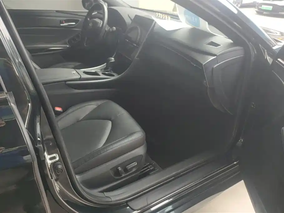 Toyota Avalon 2023 2.5L Luxury Edition фото 8