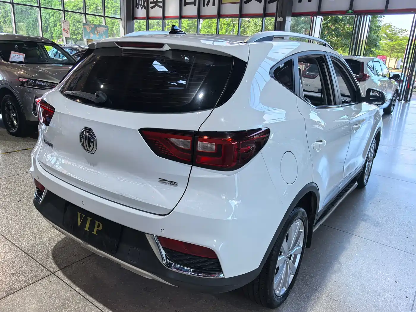 Фото 4 - MG ZS
