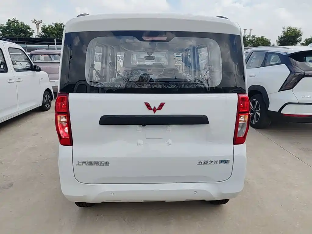 Wuling Motors Wuling Zhiguang NEV 2026 2025 Model 305km Base Version