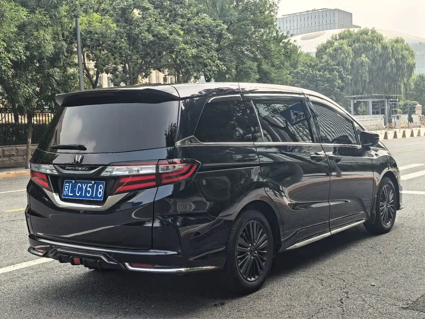 Фото 14 - Honda Odyssey