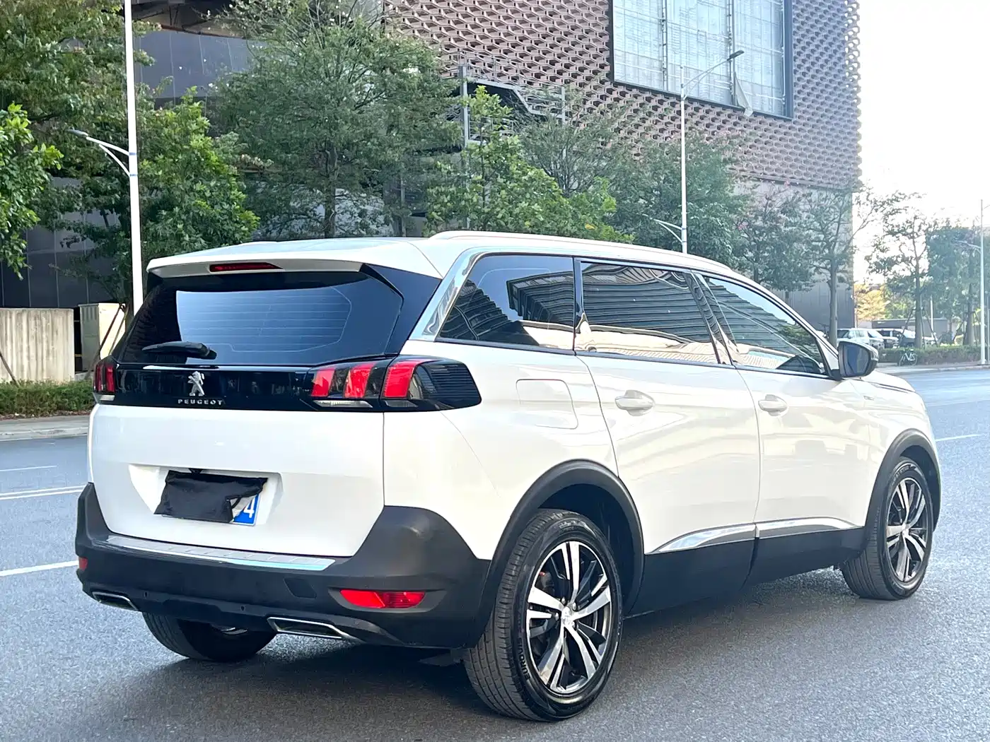 Peugeot 5008 2017 350THP 7-seat Elite Edition фото 15