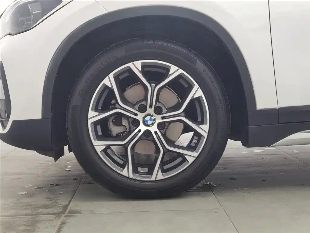 BMW X1 2022 sDrive20Li Premium фото 17