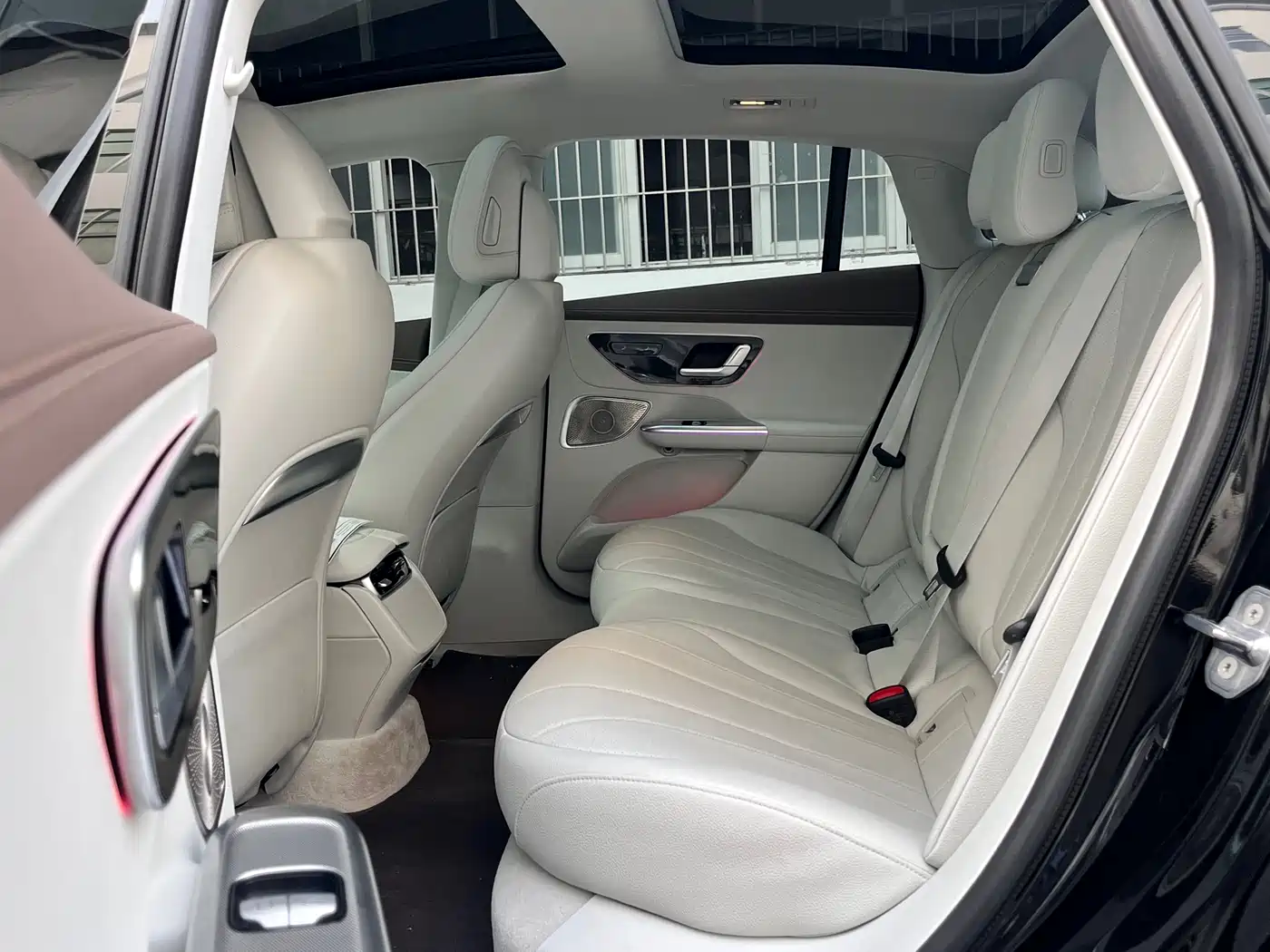 Mercedes-Benz EQE 2022 350 Pioneer Edition фото 11