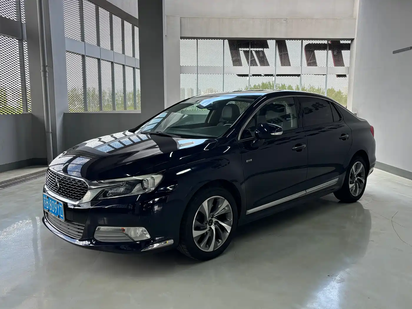 DS 5LS 2015 2014 1.6T Luxury THP160