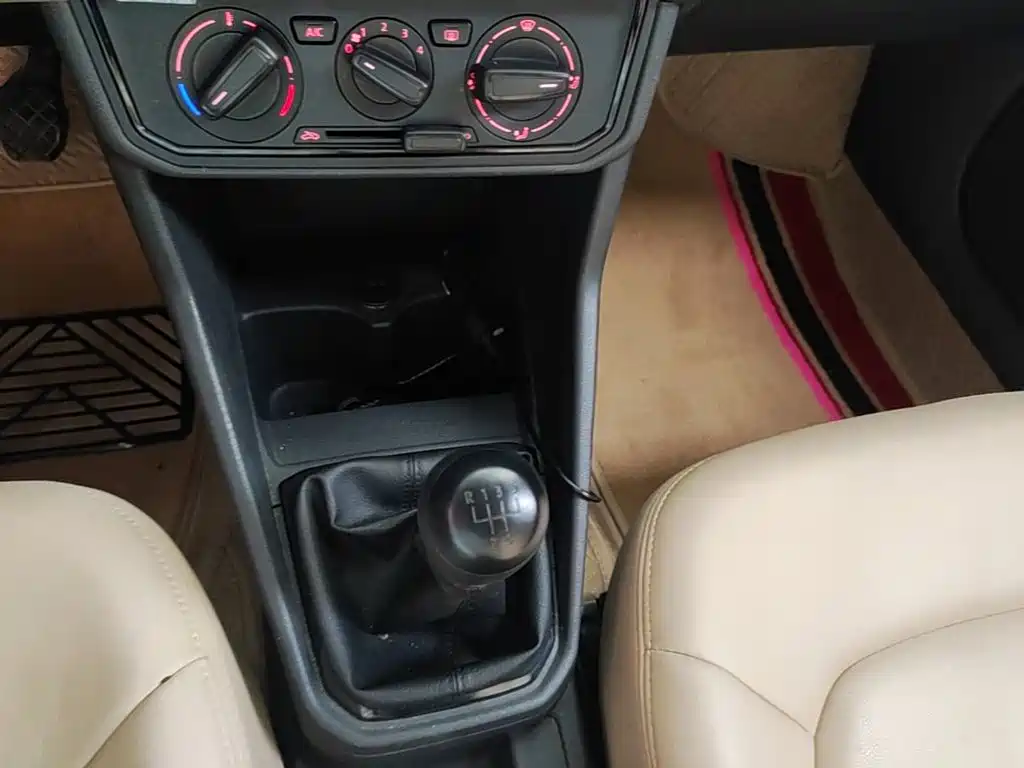 Volkswagen Jetta 2019 2019 Dream Edition 1.5L Manual Fashion