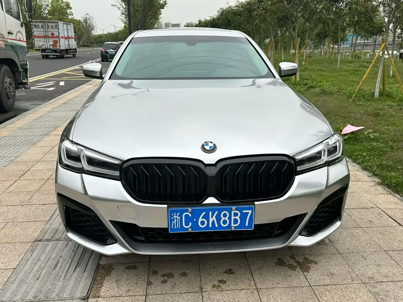 BMW 5 Series 2018 525Li Luxury Package фото 2