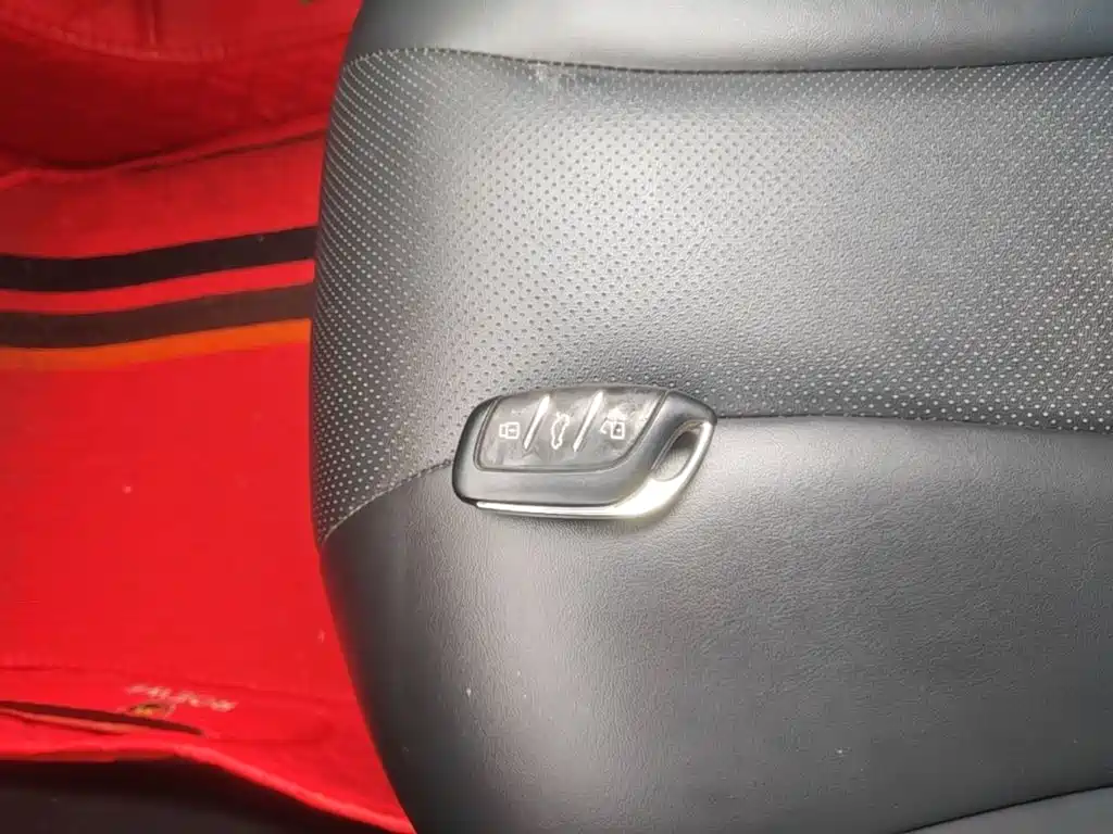 Фото 9 - Roewe i5