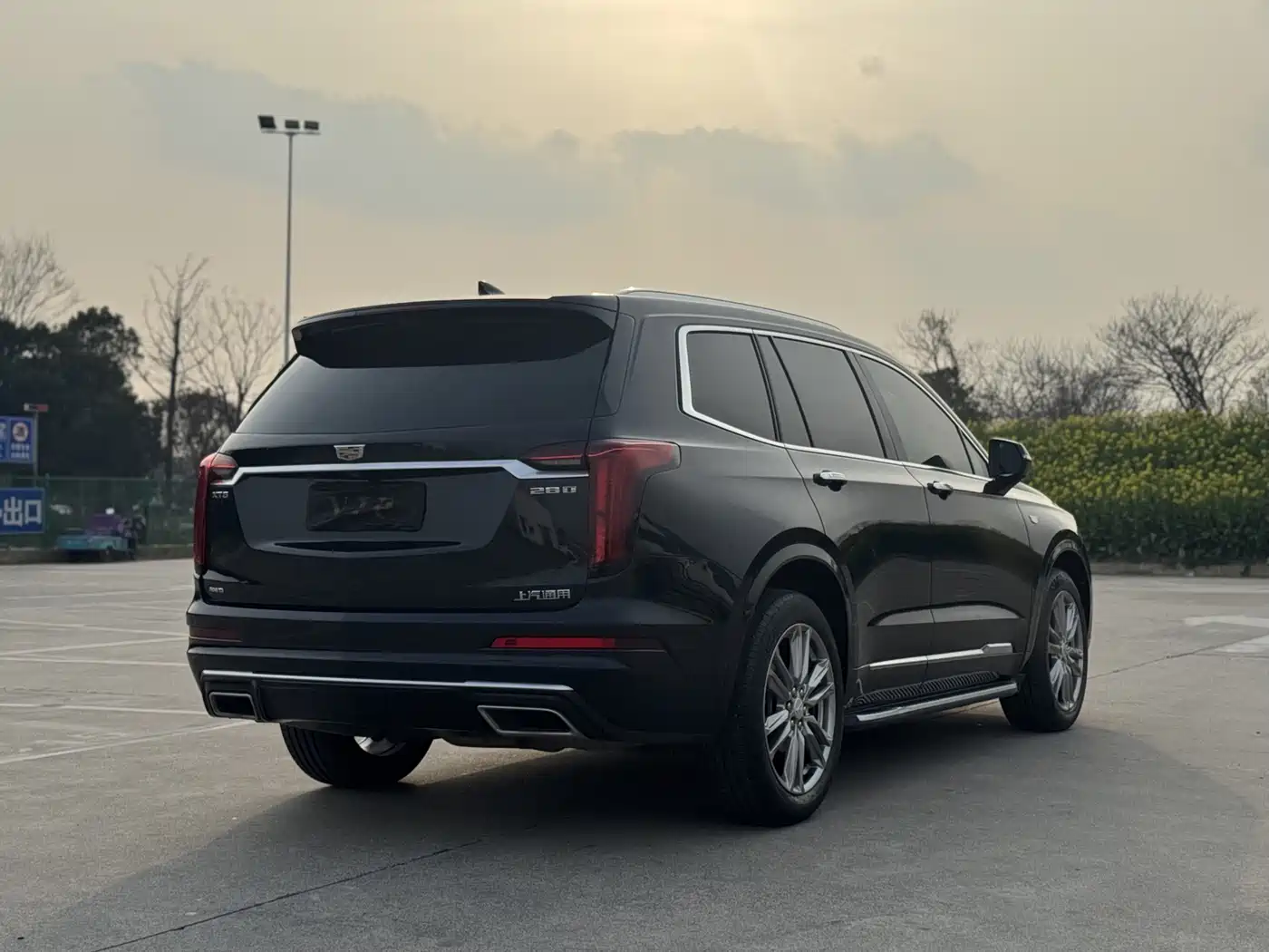 CADILLAC XT6