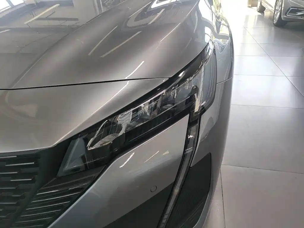 Peugeot 408 2025 2022 1.6T Light Chaser Edition