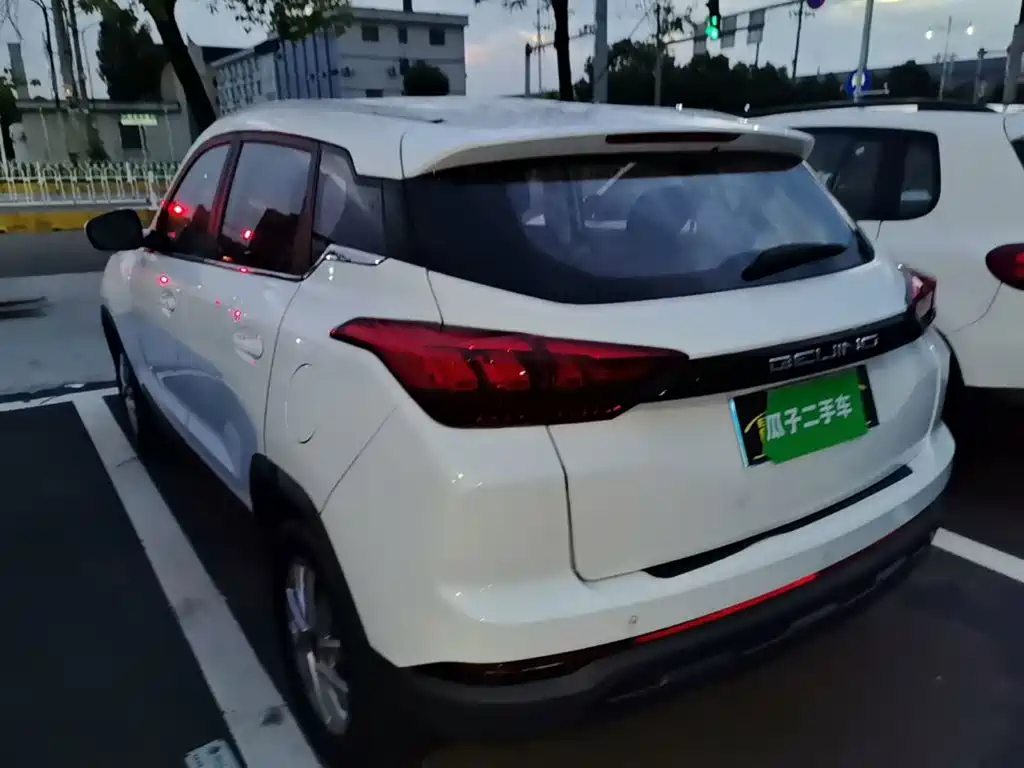 BAIC Beijing X3 2022 2021 1.5T CVT Glory