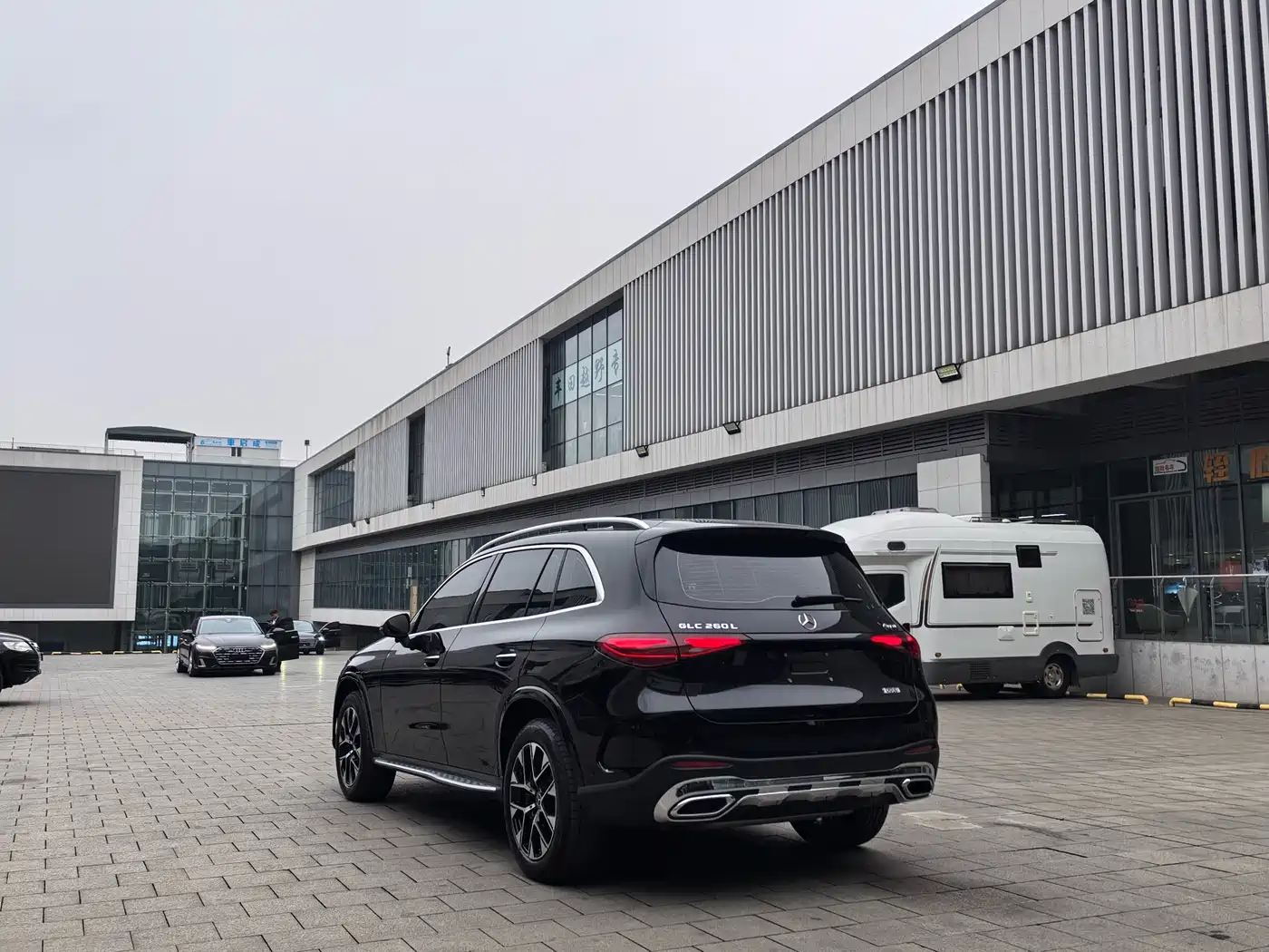 Mercedes-Benz GLC 2023 GLC 260 L 4MATIC Luxury 7-Seater фото 19