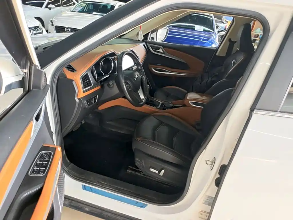 Zotye T300 2018 2017 1.5T CVT Executive
