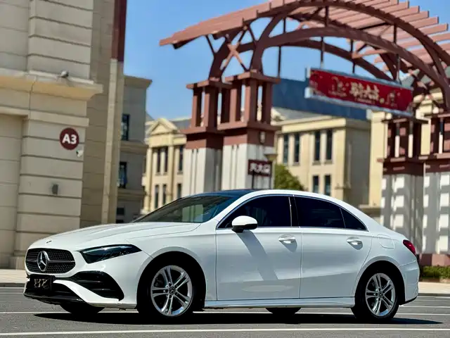MERCEDES-BENZ A CLASS
