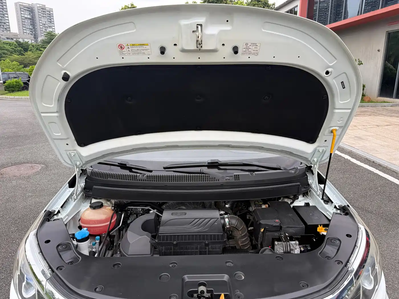 Фото 20 - Geely Vision X3