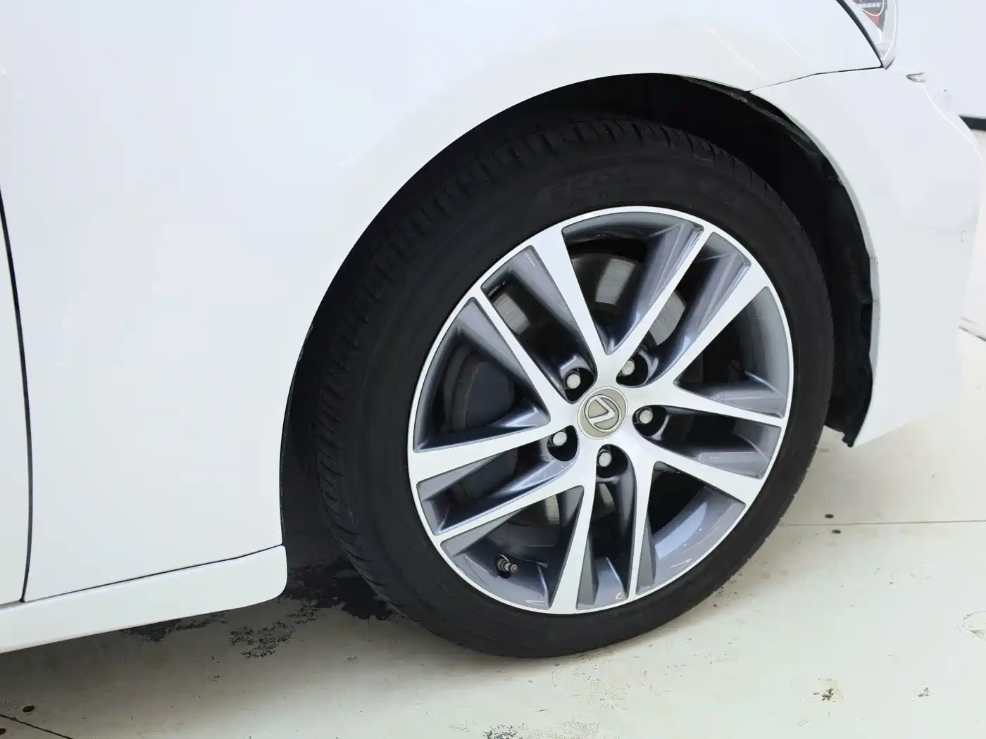 Фото 7 - Lexus IS