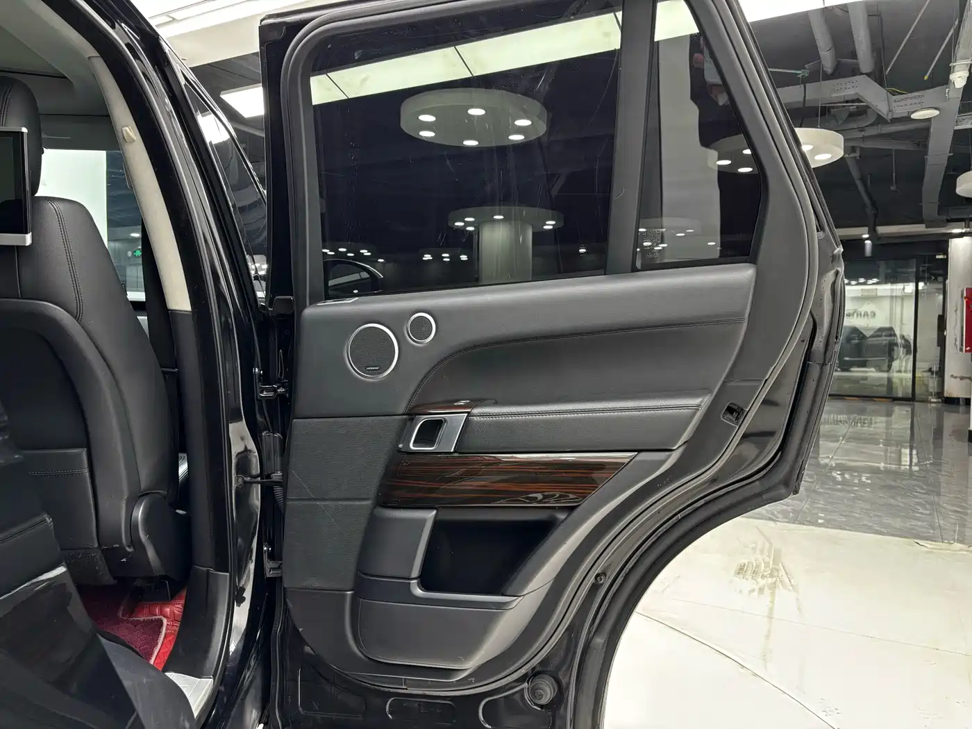 Land Rover Range Rover 2016 3.0 SC V6 Vogue фото 24