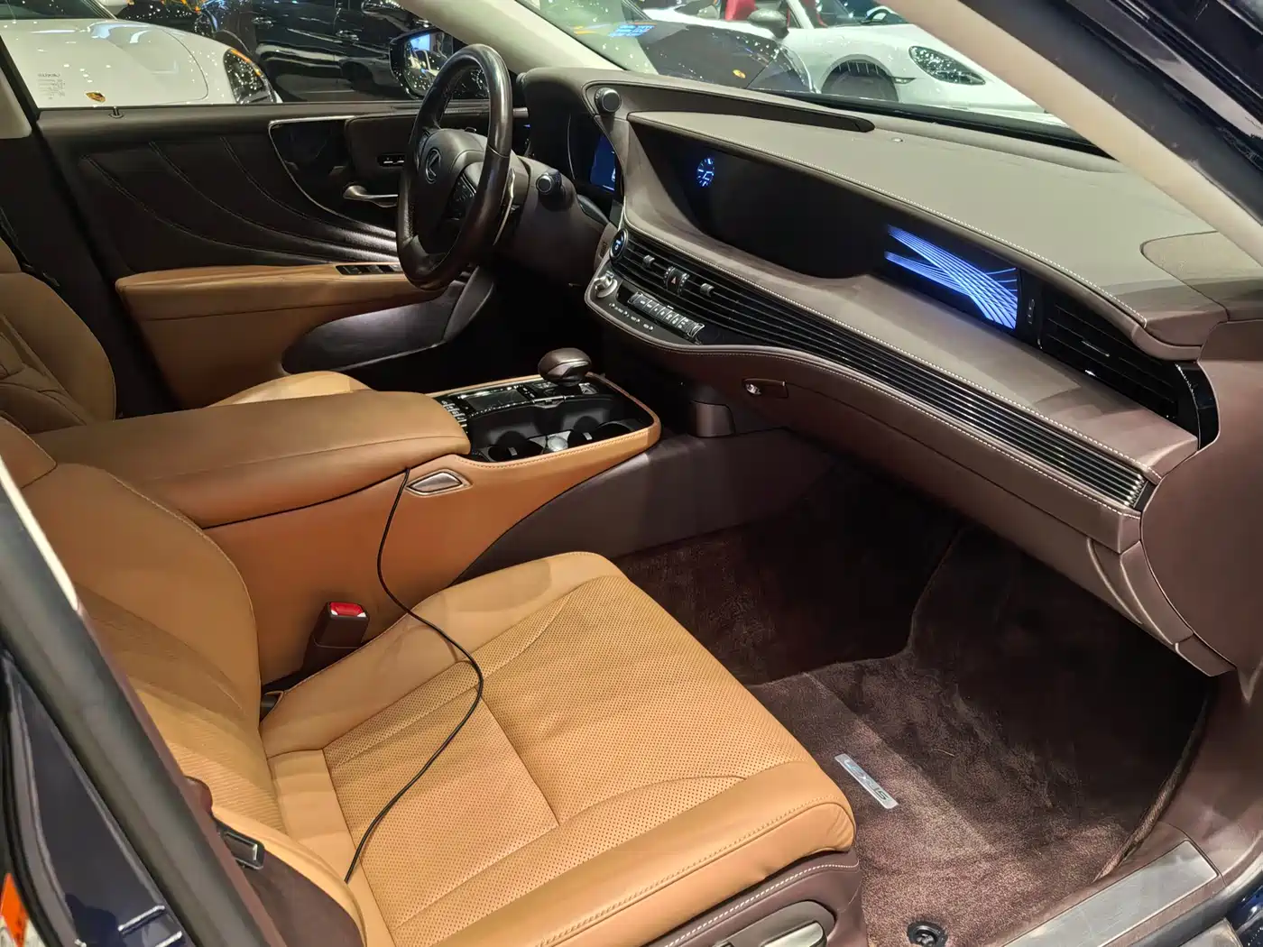 Lexus LS 2020 500h Excellence (China VI) фото 8