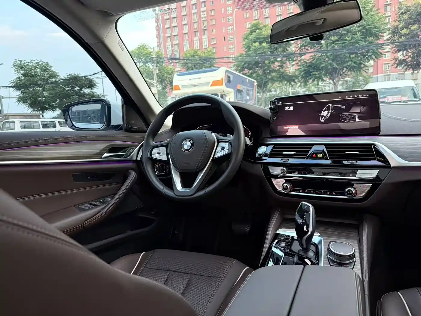 BMW 5 Series 2023 530Li Leading M Sport Package фото 14
