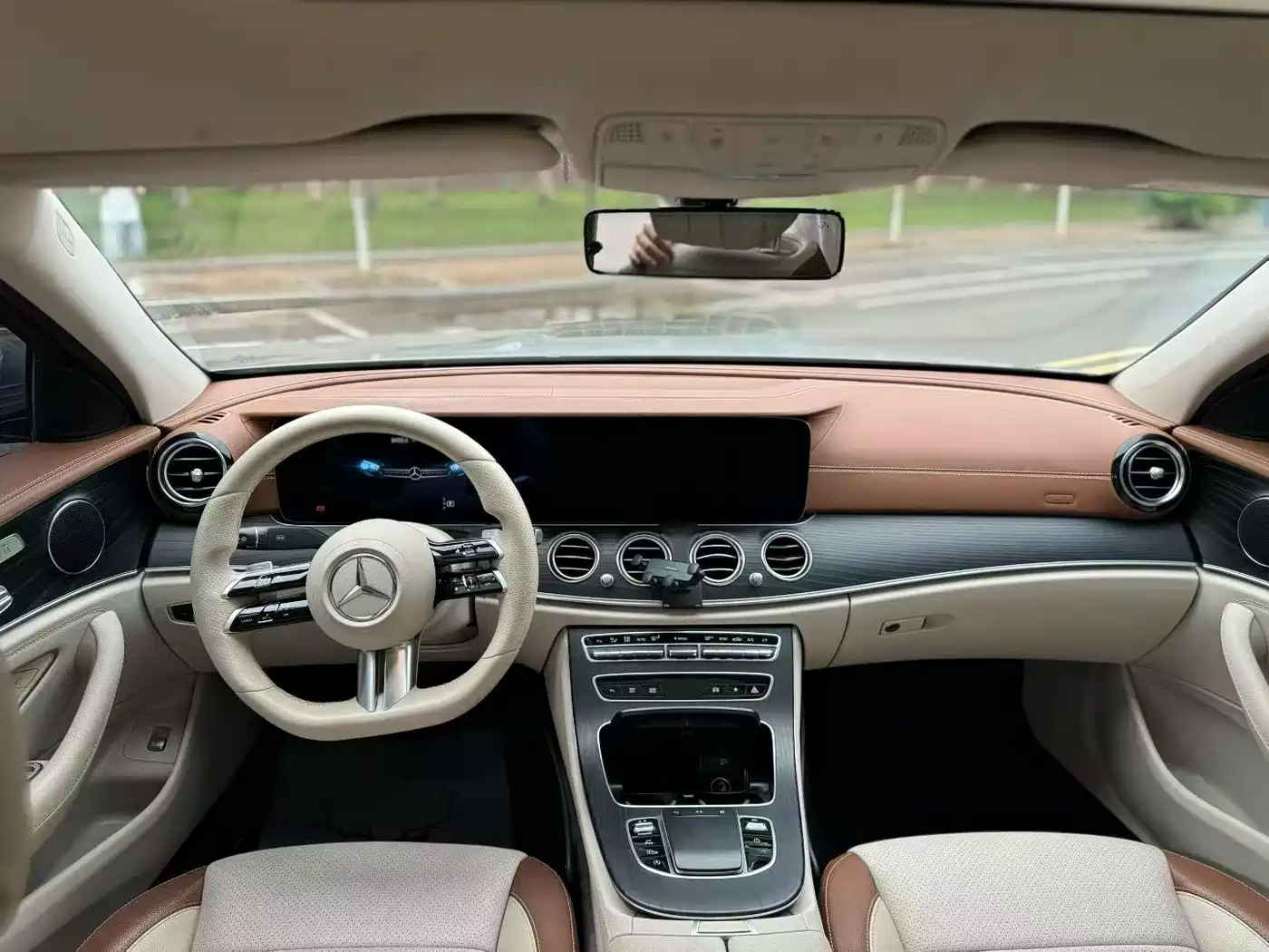 Mercedes-Benz E-Class 2021 E 300 L Sport Fashion фото 5
