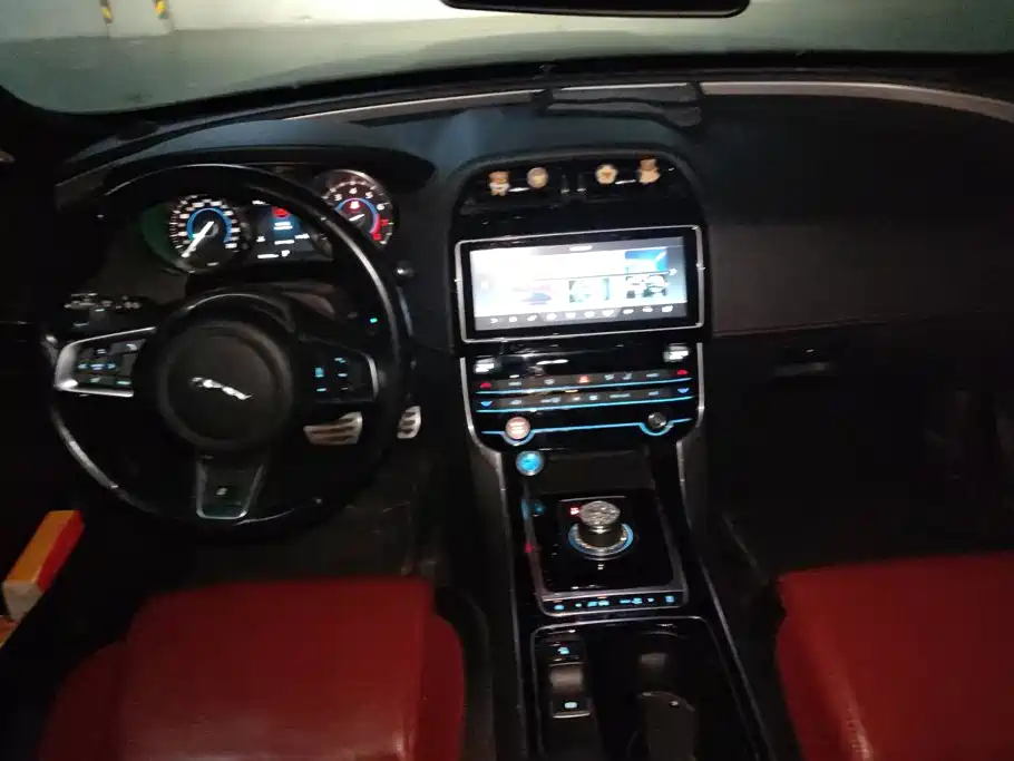 Jaguar XE 2016 2017 2.0T 200PS R-Sport
