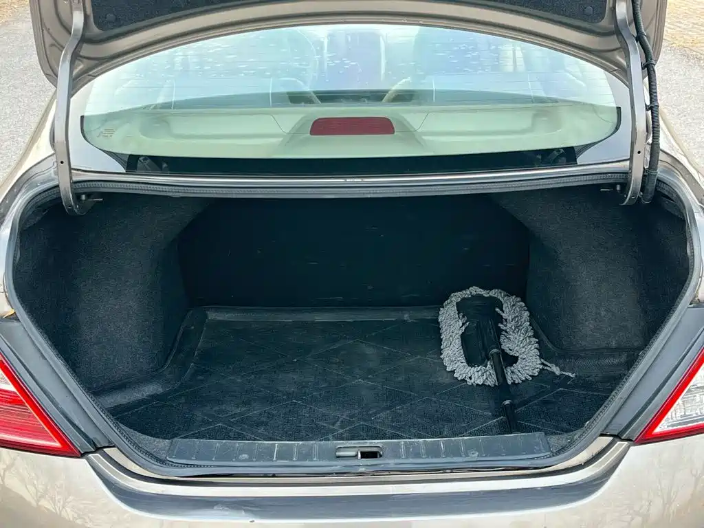 Nissan Sunny 2013 2011 1.5XE CVT Comfort Edition